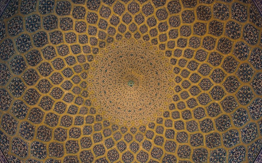 islamic patterns in ceiling of a dome